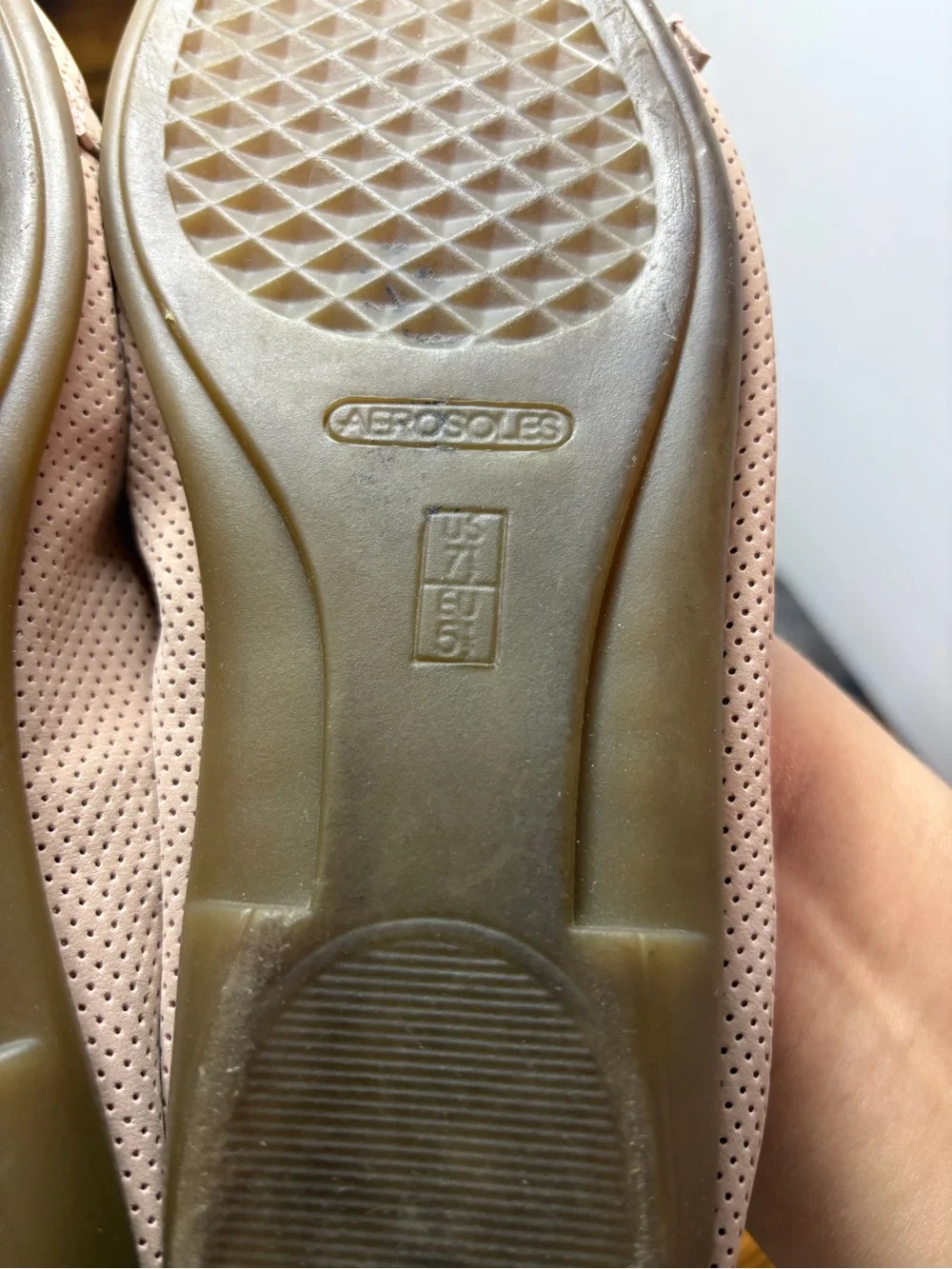 AEROSOLES these are